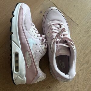 Nike air max 90 women size 10.5 barely rose pink sneakers
